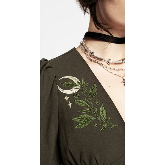 New Disturbia Huldra Embroidered Midi Dress Sz 14 US - Picture 2 of 11